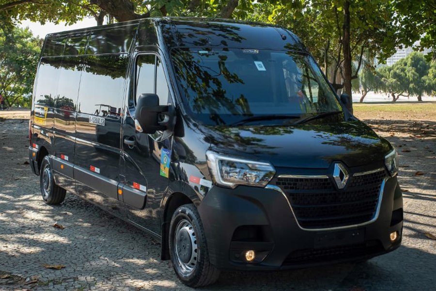 Van executiva preta, Movix